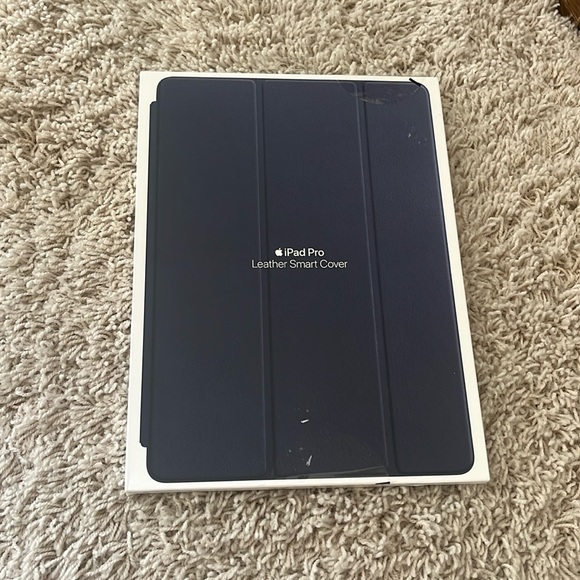 Apple Other - Apple iPad Pro leather cover